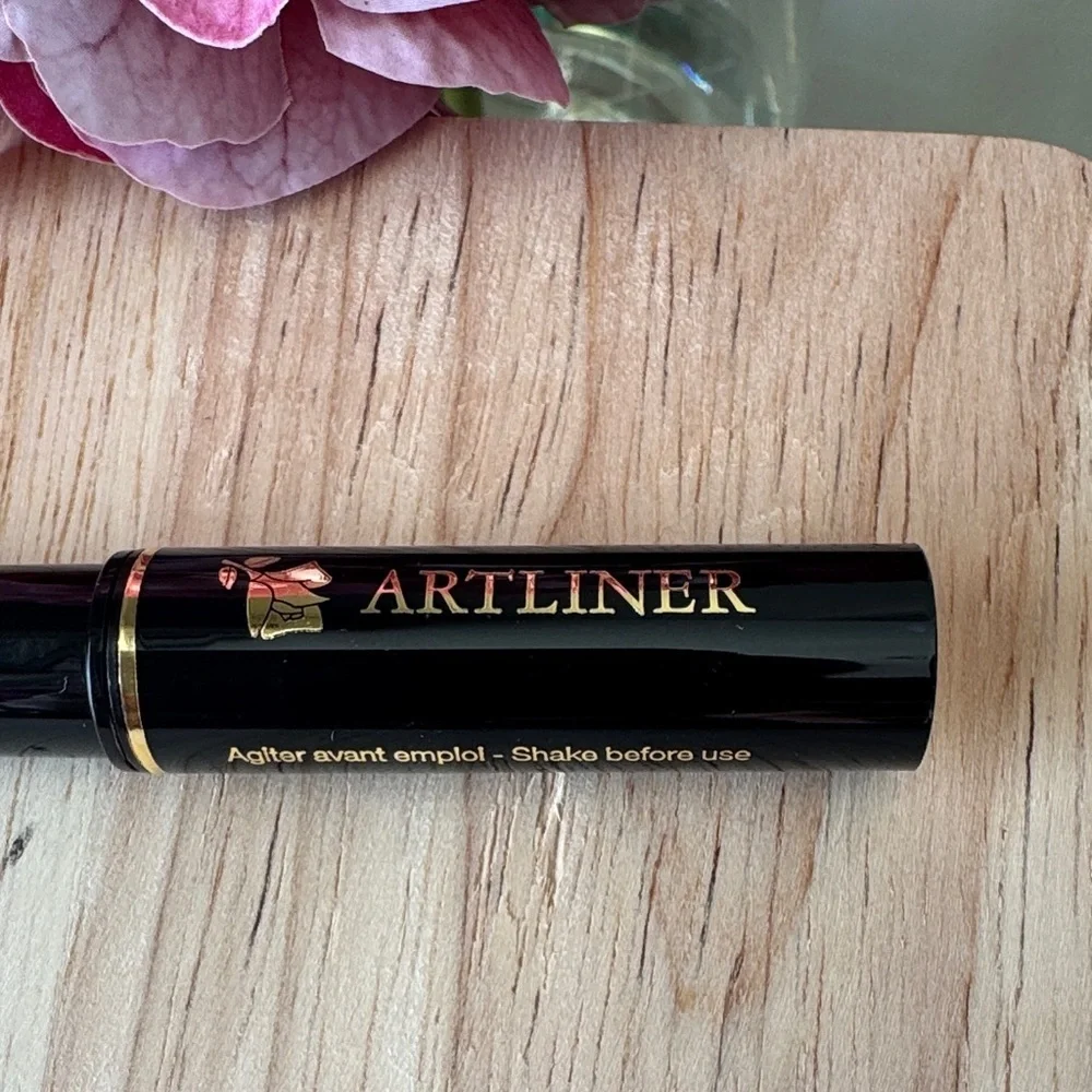 Lancome artliner liquid